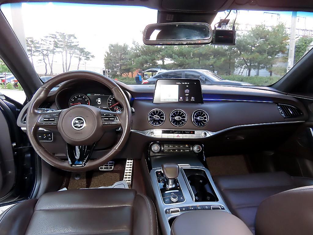 KIA Stinger - Vista 7