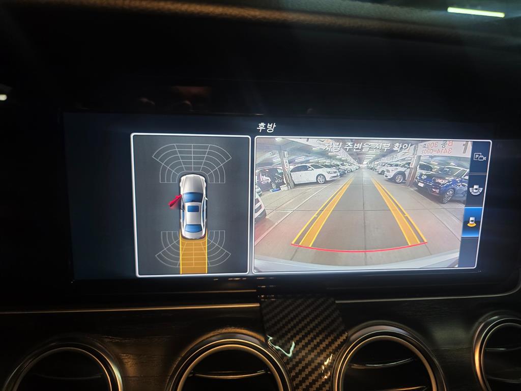 Mercedes Benz E class - Vista 12