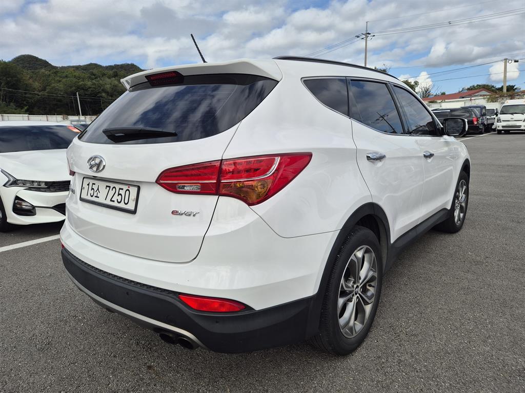 HYUNDAI Santa Fe - Vista 4
