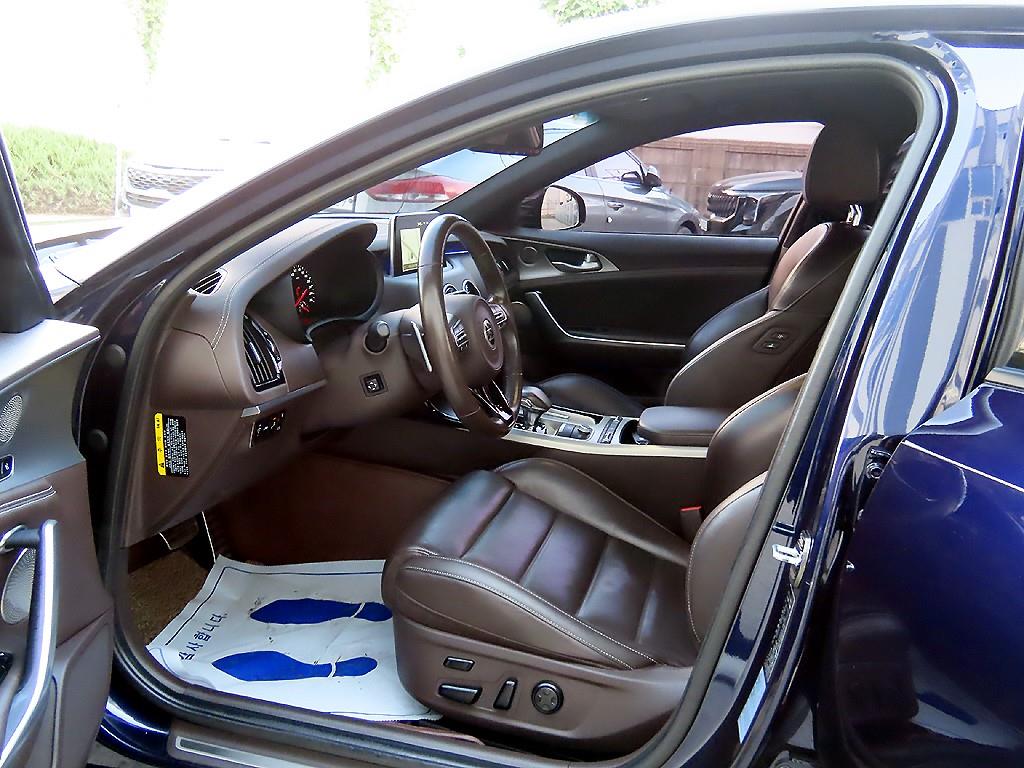 KIA Stinger - Vista 5