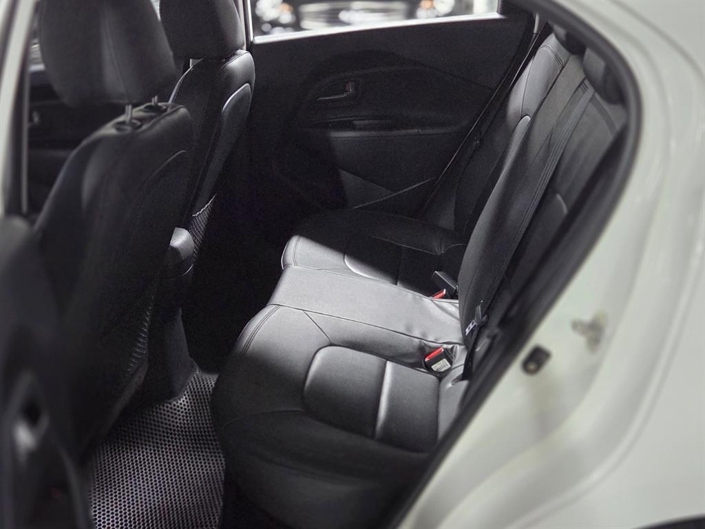 KIA Pride - Vista 11