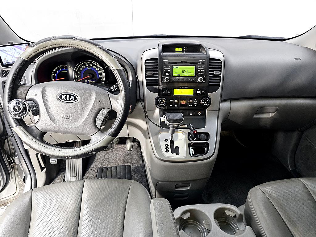 KIA Carnival - Vista 5