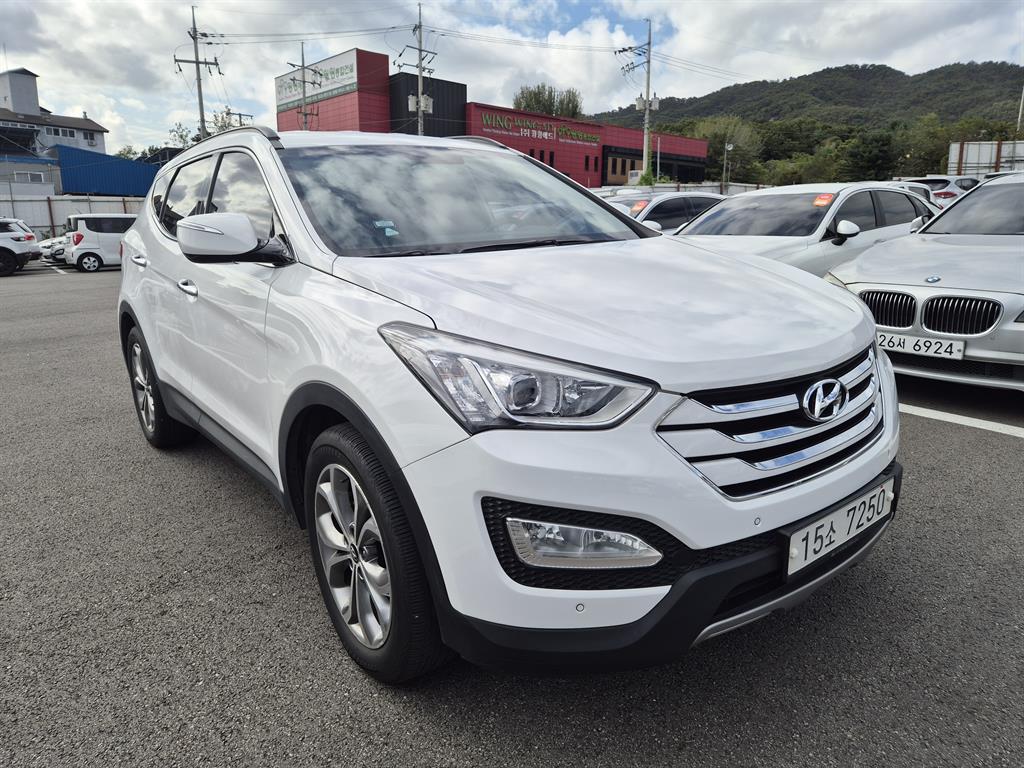 HYUNDAI Santa Fe - Vista 3