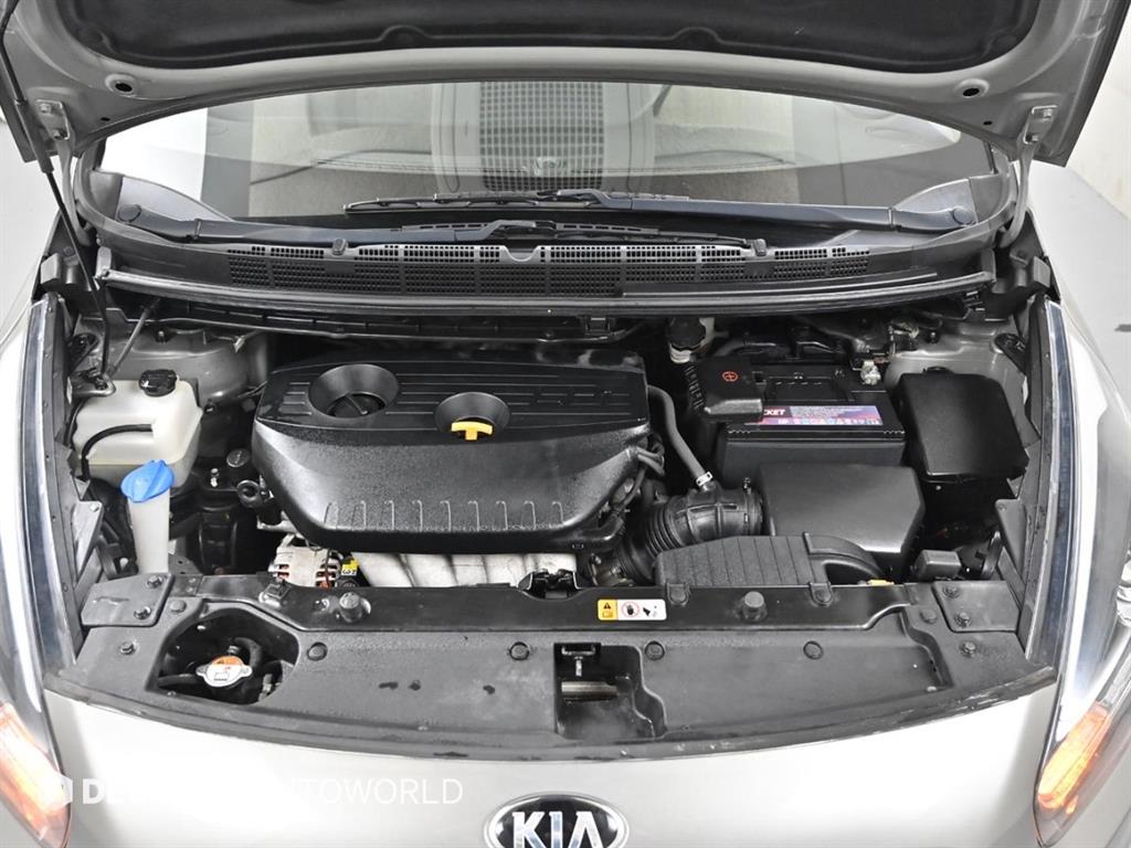 KIA Carens 2016 Gris - Importación desde Corea - HF Imports Iquique - Foto 18