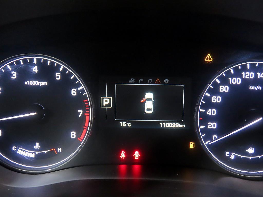 HYUNDAI Genesis - Vista 9