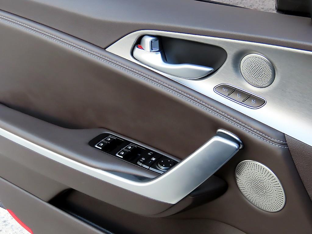 KIA Stinger - Vista 12