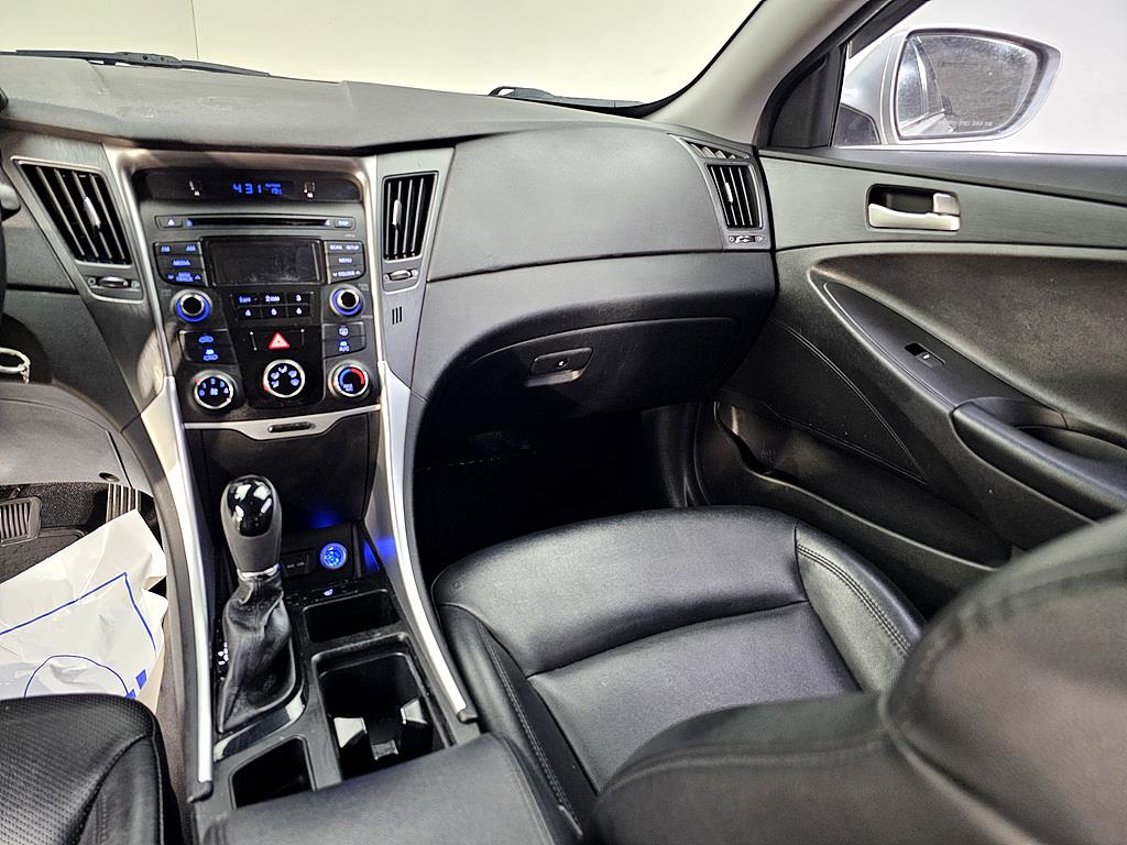 HYUNDAI Sonata - Vista 10