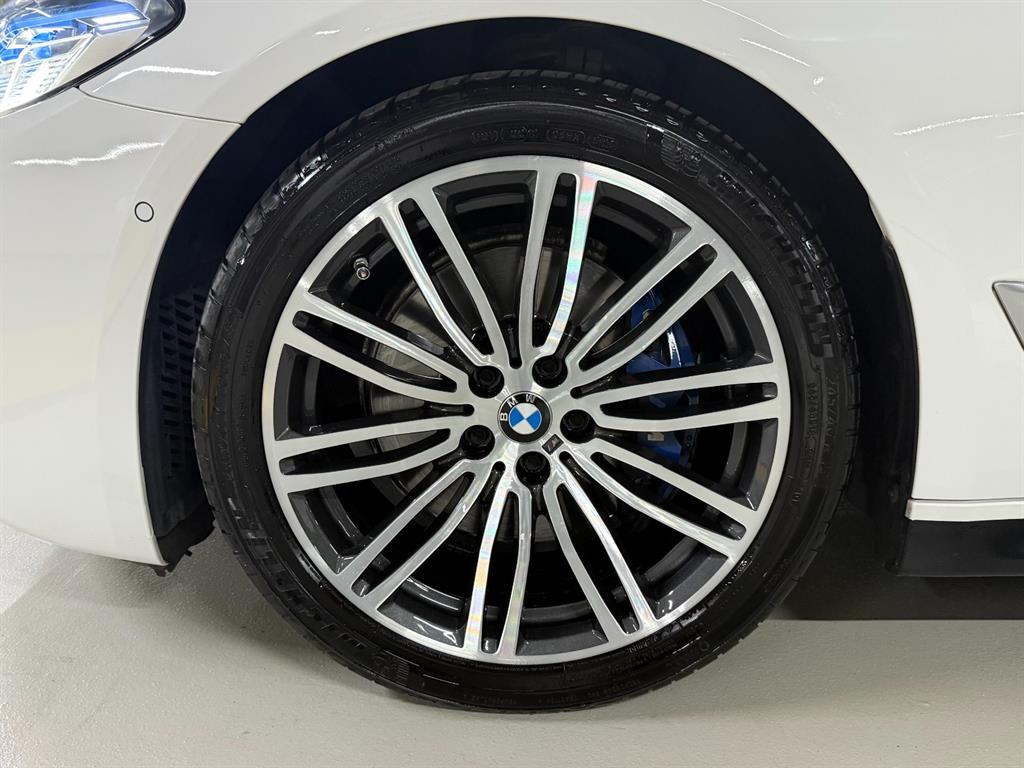 BMW 5 Series - Vista 8