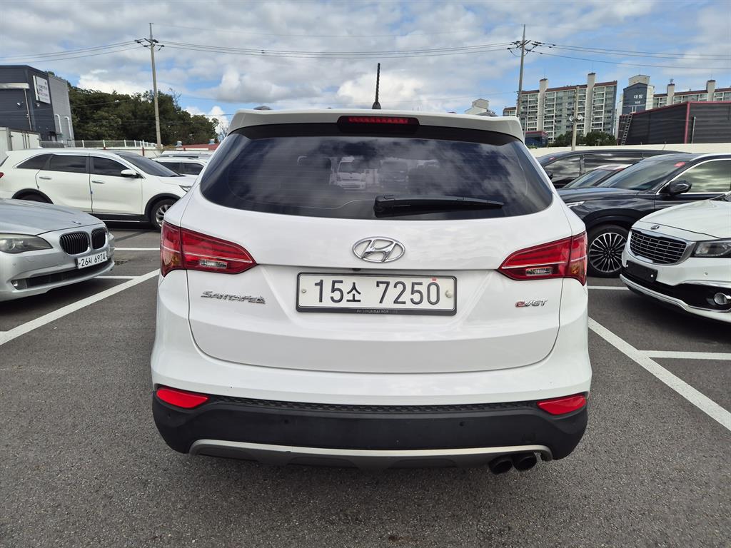 HYUNDAI Santa Fe - Vista 5