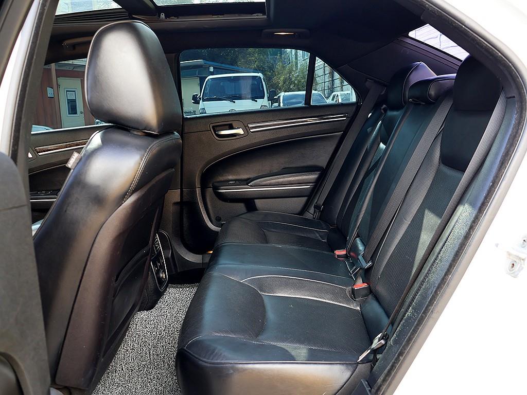 Chrysler 300C 2012 Blanco - Importación desde Corea - HF Imports Iquique - Foto 12