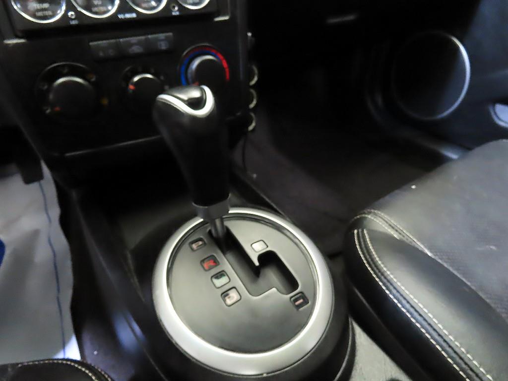 HYUNDAI Tuscani - Vista 12