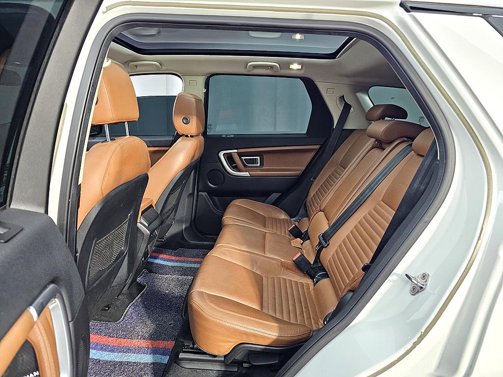 Land Rover Discovery Sports - Vista 9