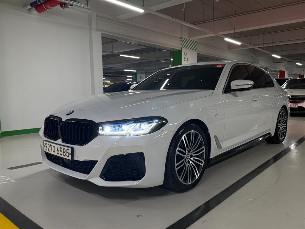 BMW 5 Series - Vista 5