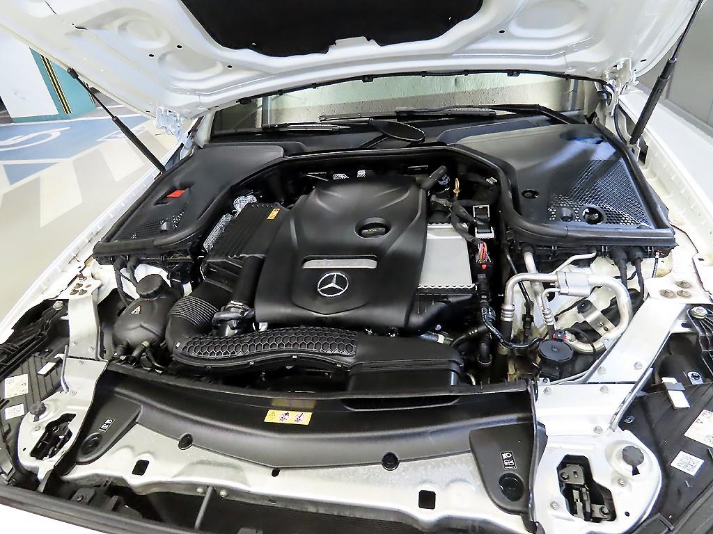 Mercedes Benz E class - Vista 7