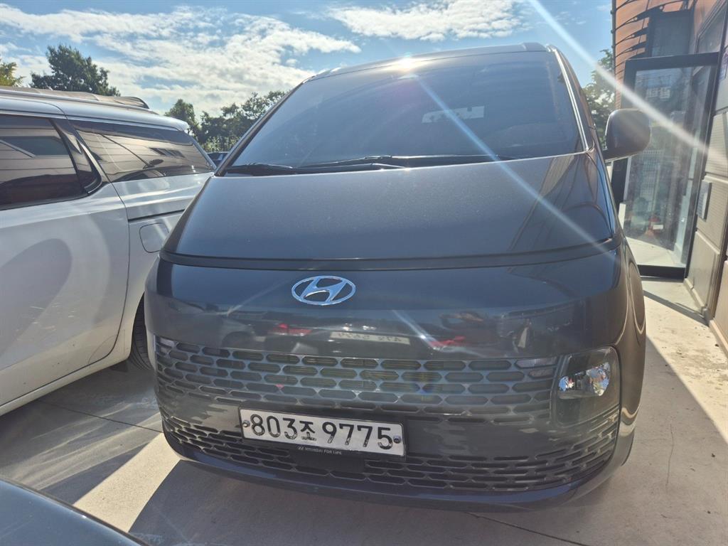 HYUNDAI Staria - Vista 5