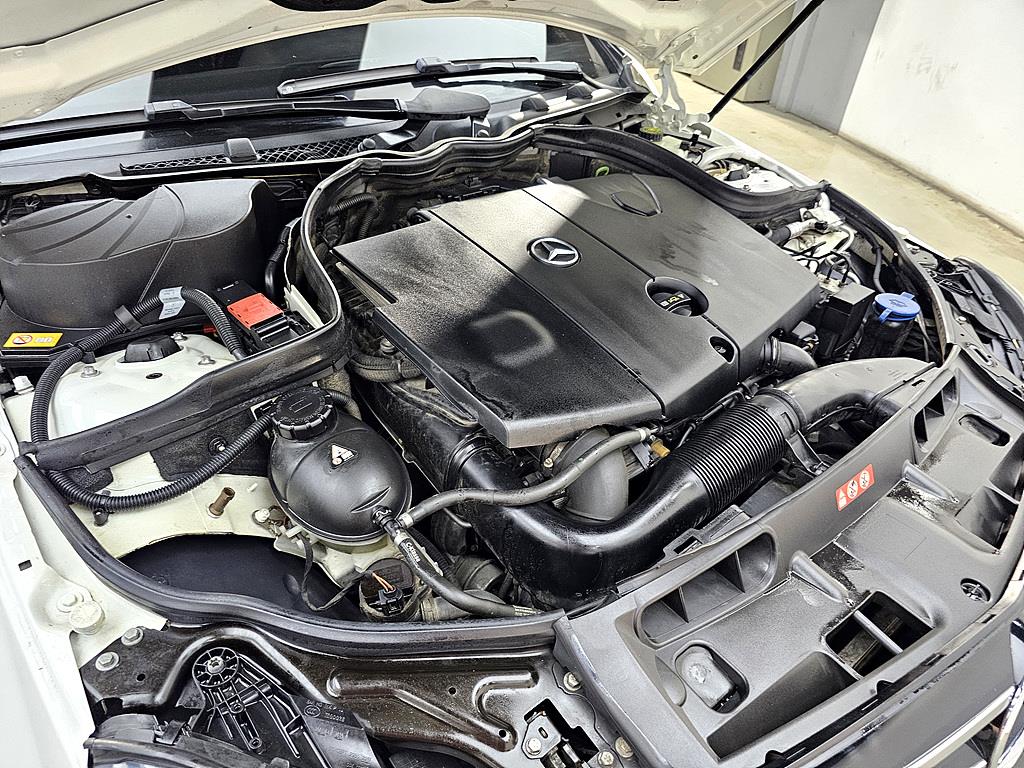 Mercedes Benz C Class - Vista 6