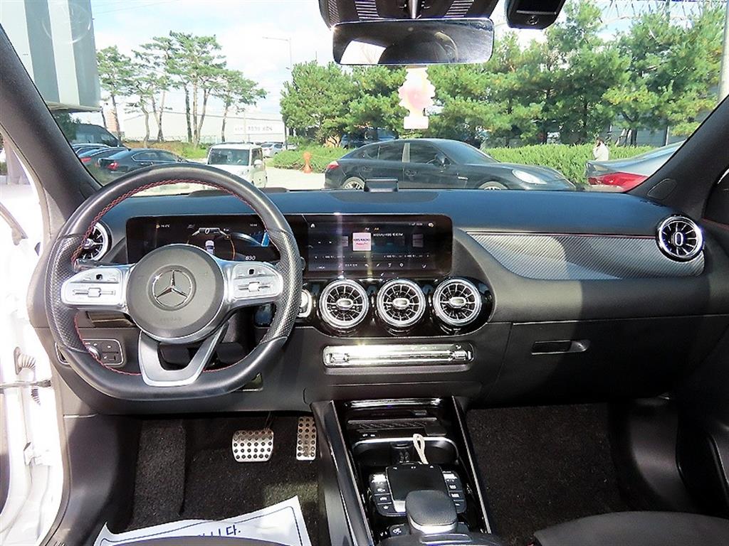 Mercedes Benz GLA Class - Vista 7