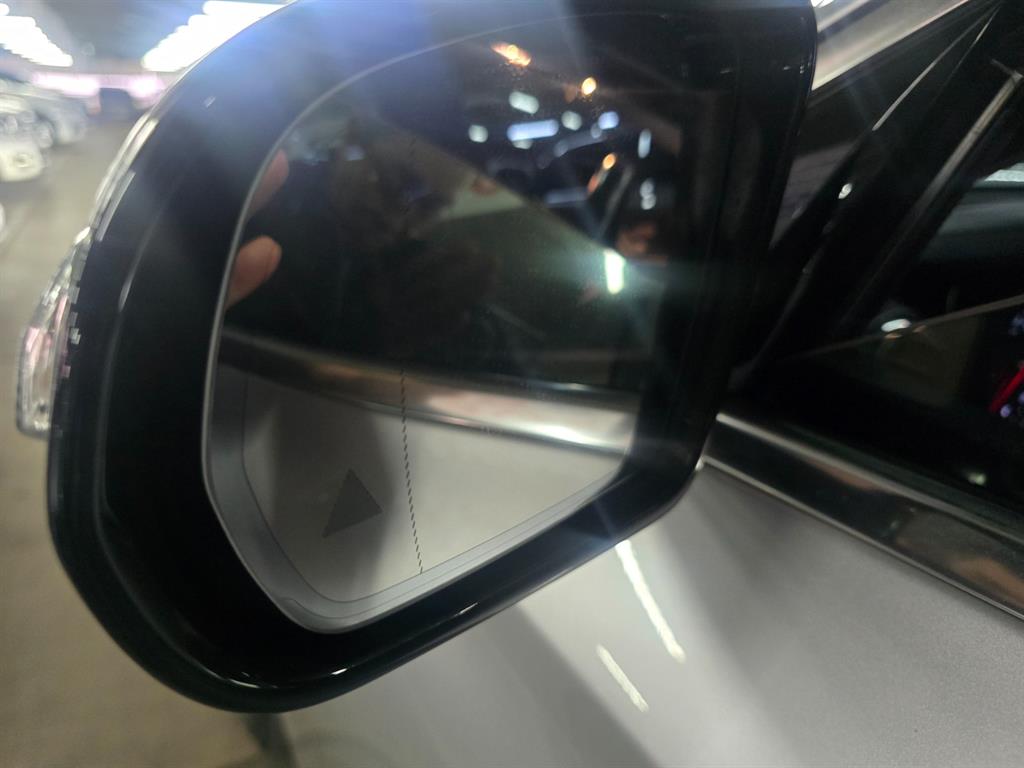 Mercedes Benz E class - Vista 8