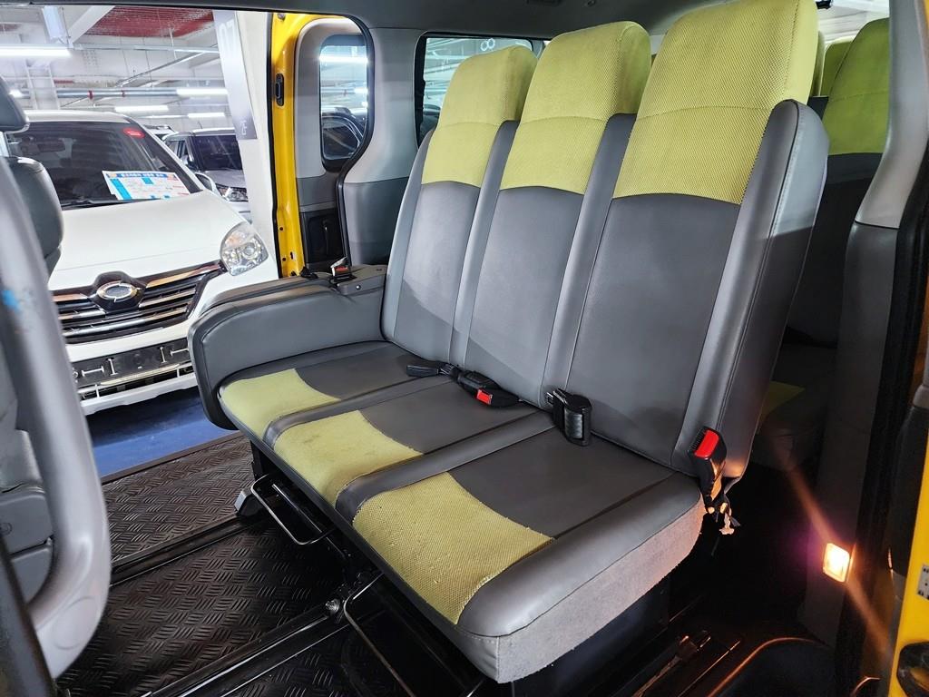 HYUNDAI Starex 2015 Amarillo - Importación desde Corea - HF Imports Iquique - Foto 13