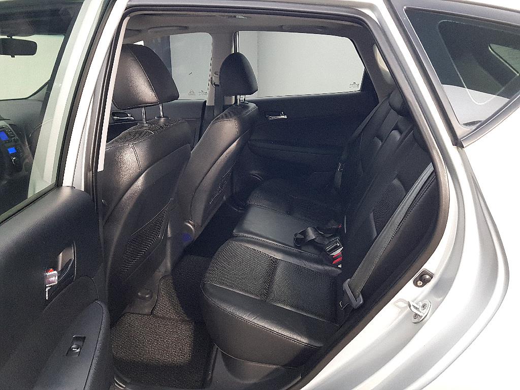 HYUNDAI i30 - Vista 9