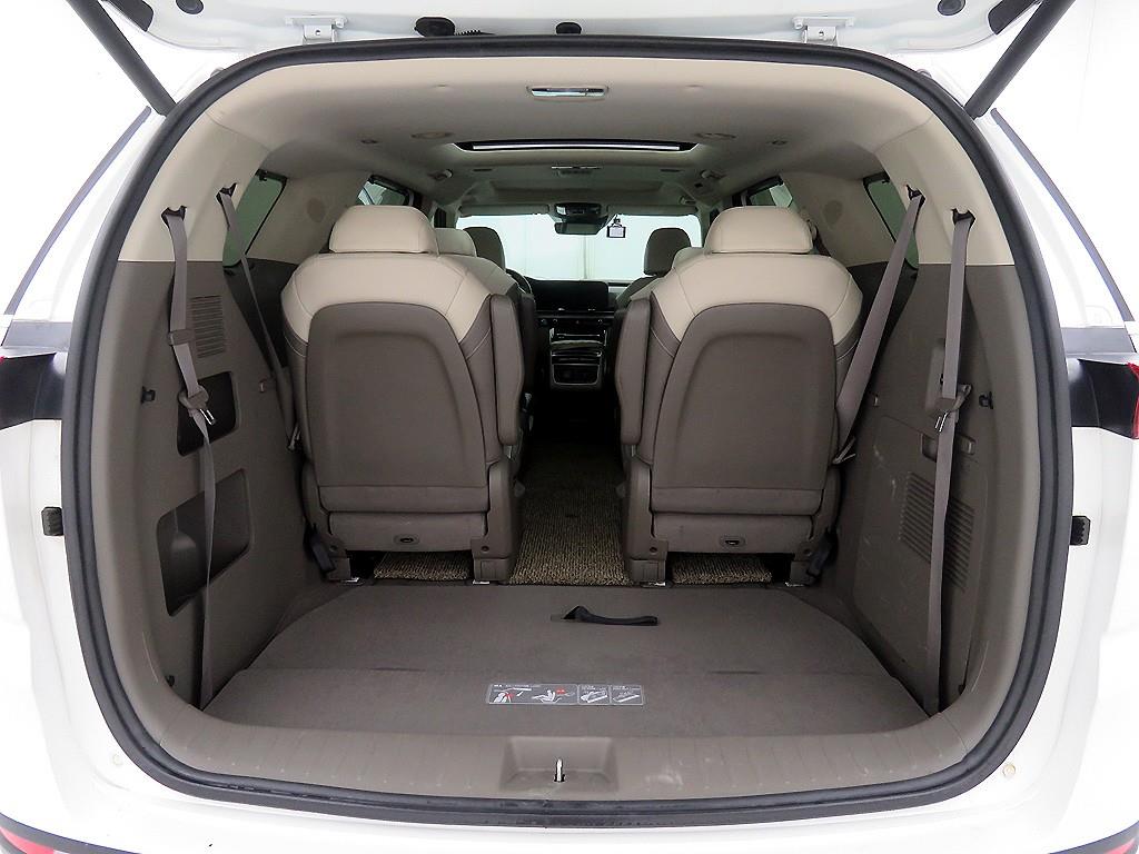 KIA Carnival - Vista 5