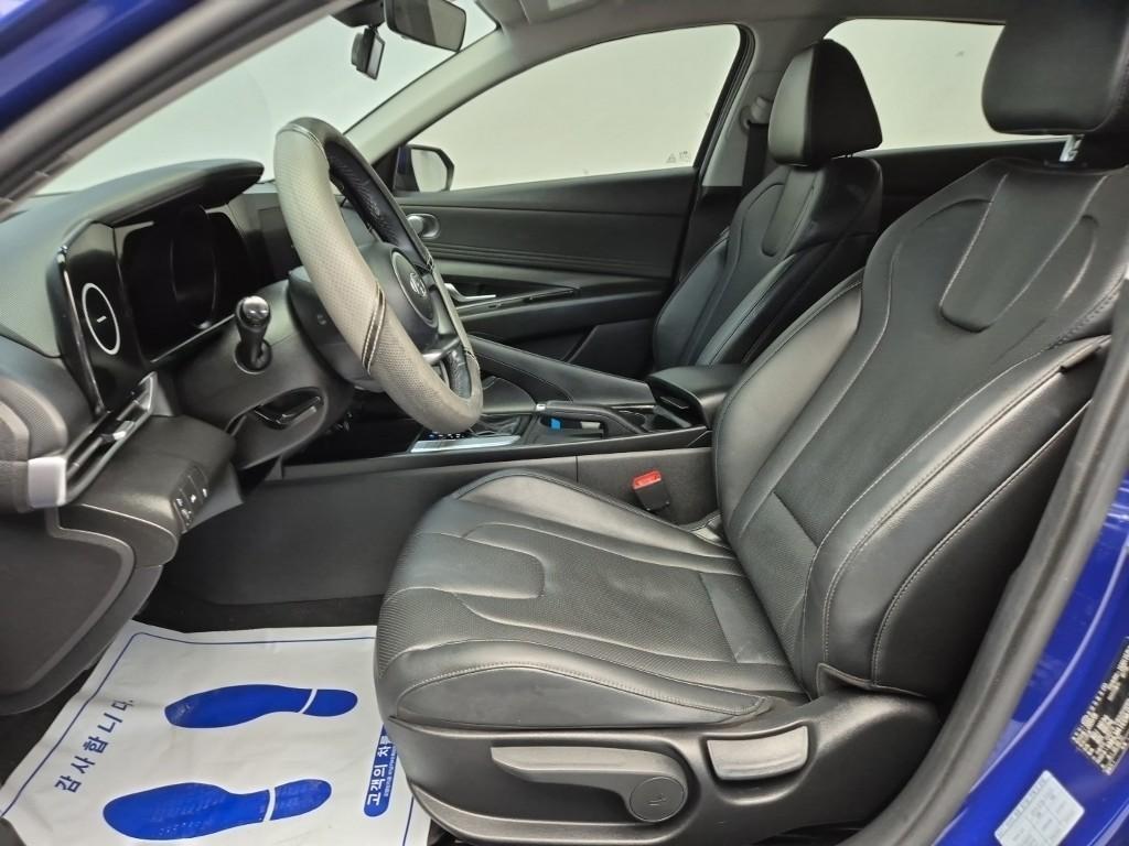 HYUNDAI Avante - Vista 11