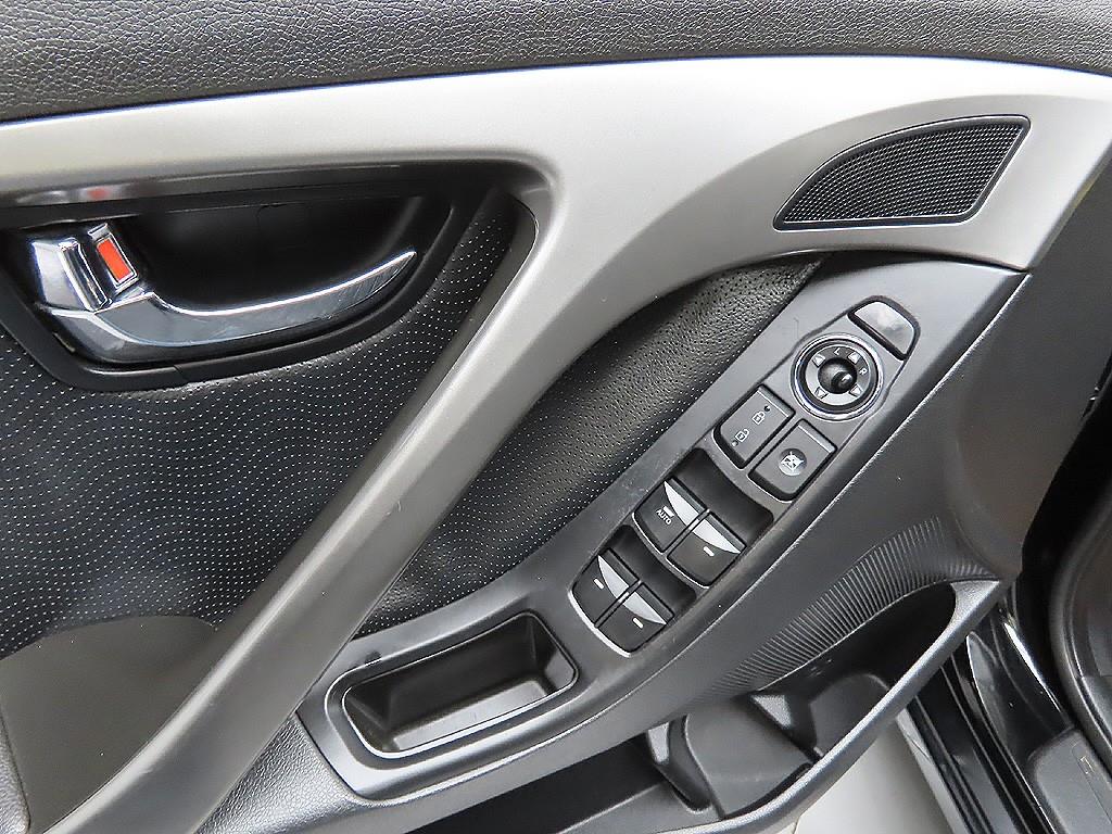 HYUNDAI Avante 2011 Negro - Importación desde Corea - HF Imports Iquique - Foto 13