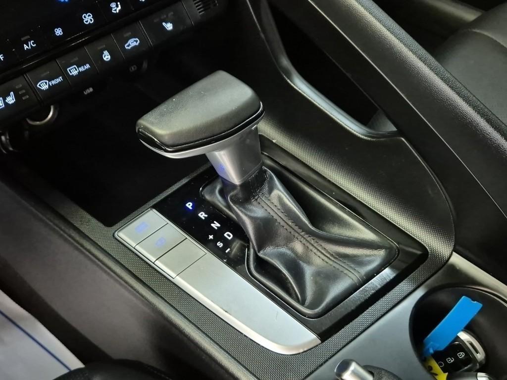 HYUNDAI Avante - Vista 8