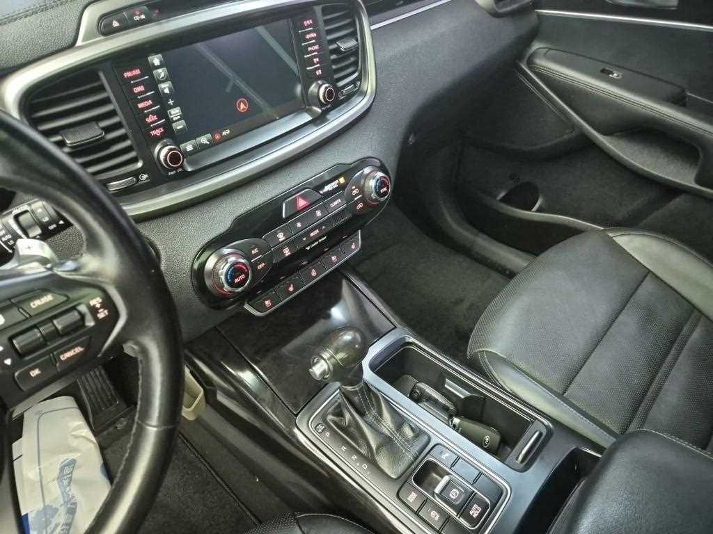KIA Sorento - Vista 10