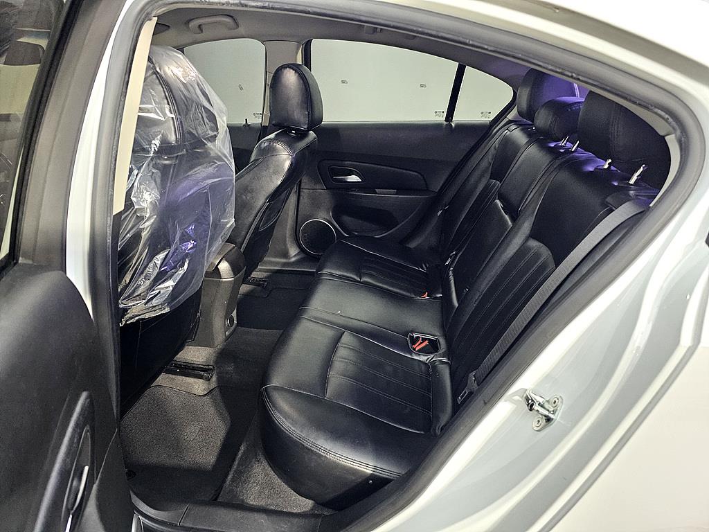 Chevrolet Cruise - Vista 9