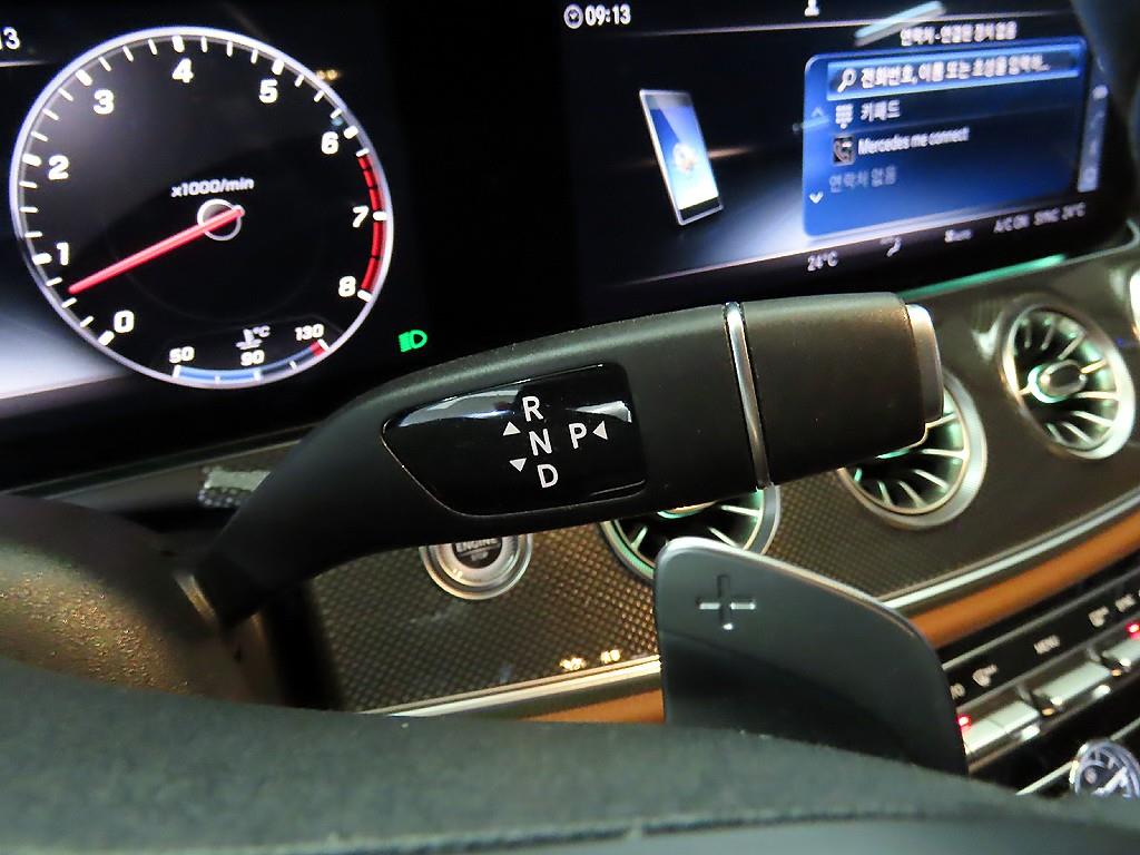 Mercedes Benz E class - Vista 12