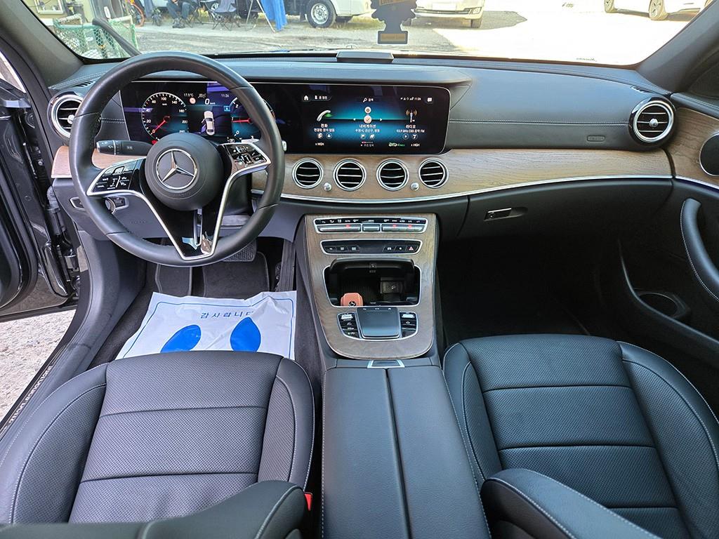 Mercedes Benz E class - Vista 9