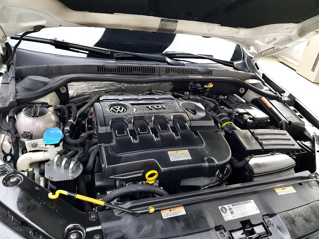 Volkswagen Jetta - Vista 6