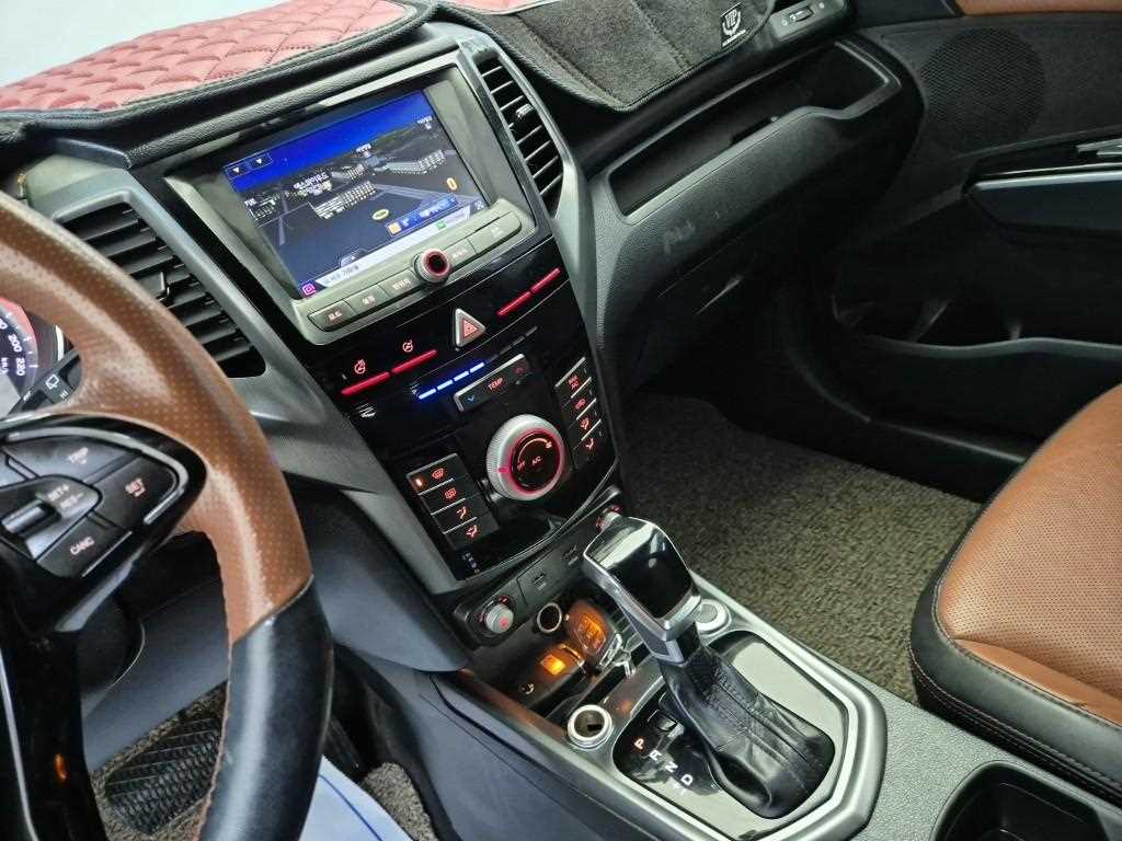 Ssangyong Tivoli - Vista 10