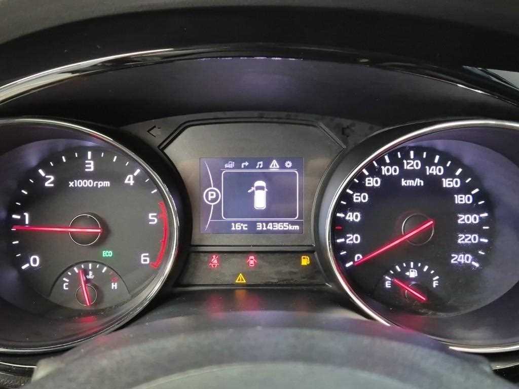 KIA Carnival - Vista 6