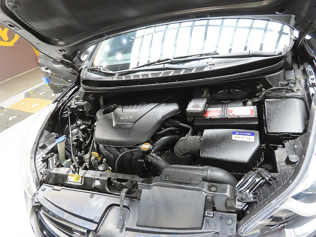 HYUNDAI Avante 2011 Negro - Importación desde Corea - HF Imports Iquique - Foto 8