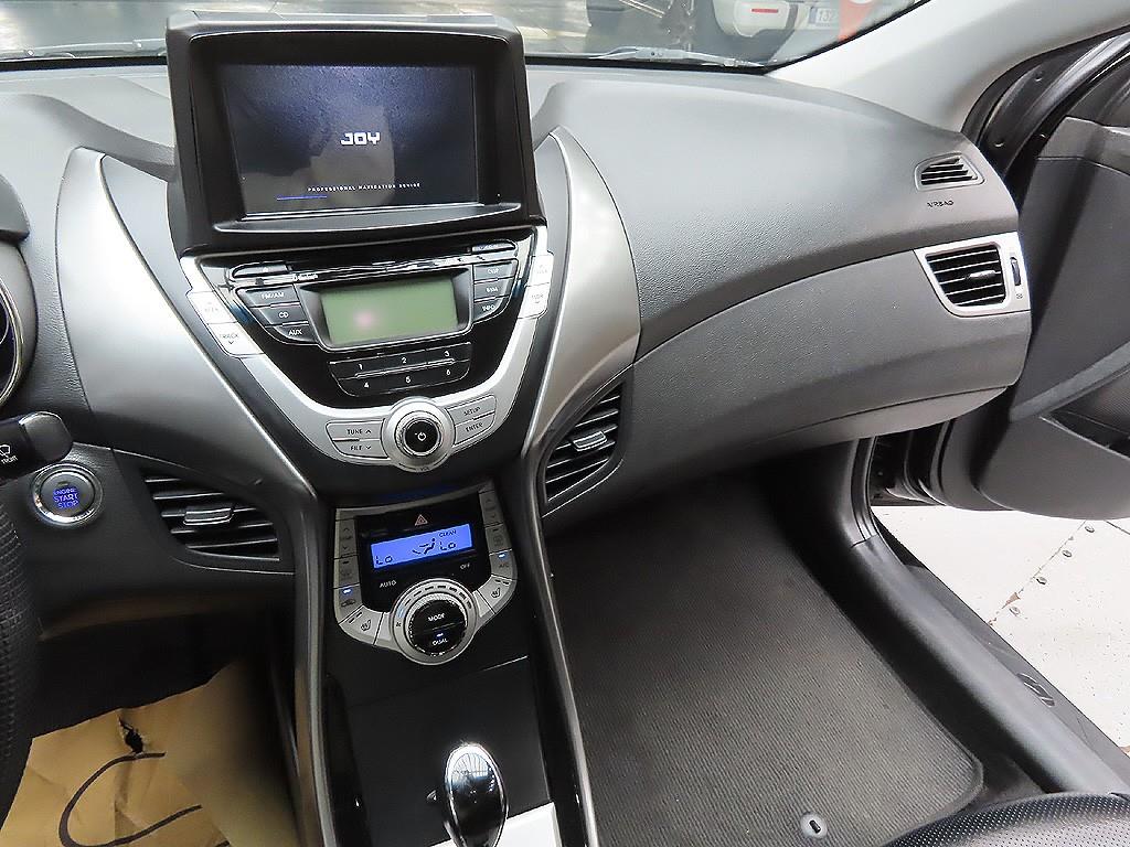 HYUNDAI Avante 2011 Negro - Importación desde Corea - HF Imports Iquique - Foto 7