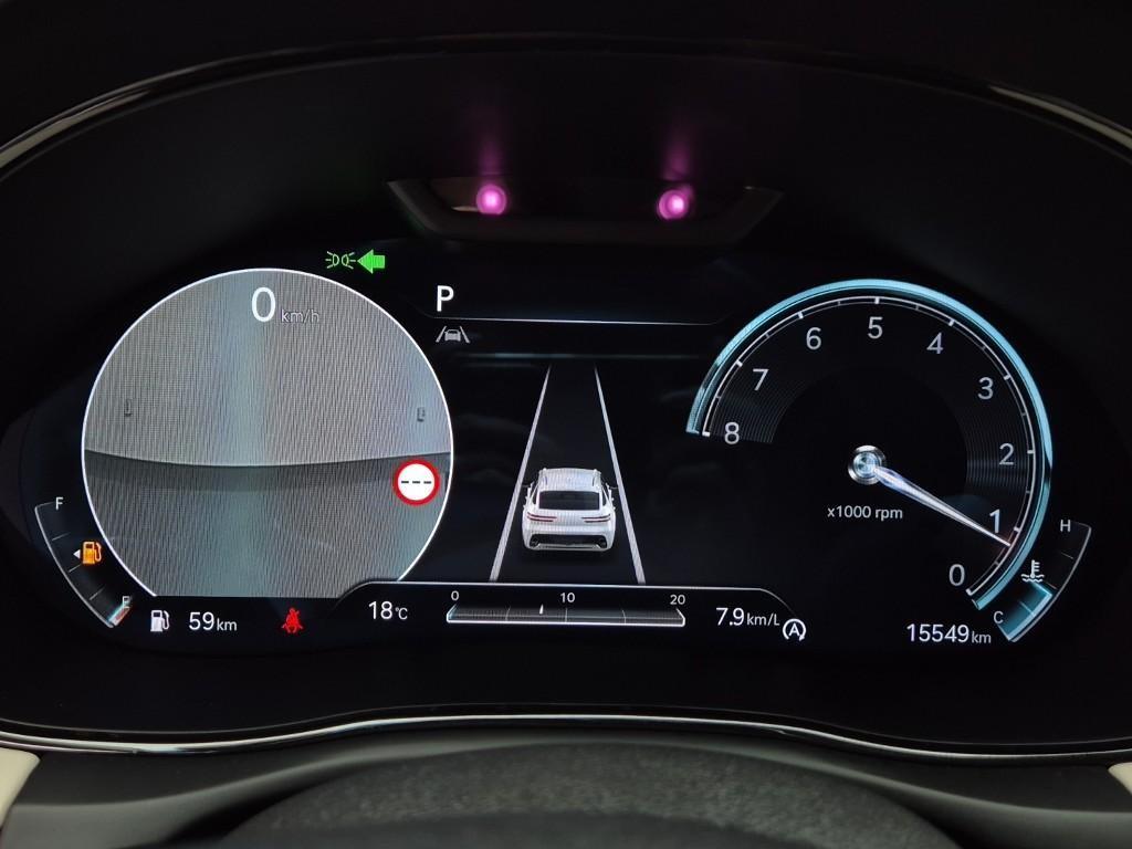 Genesis GV70 - Vista 6