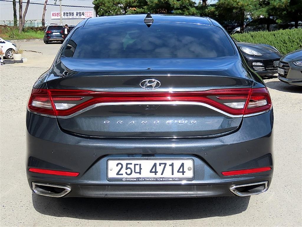 HYUNDAI Grandeur - Vista 4
