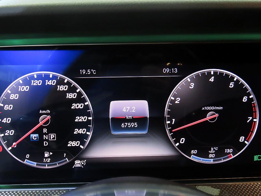 Mercedes Benz E class - Vista 9