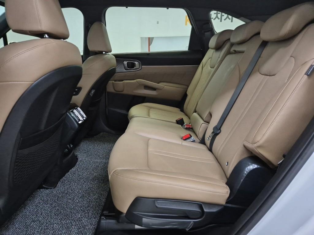 KIA Sorento - Vista 12