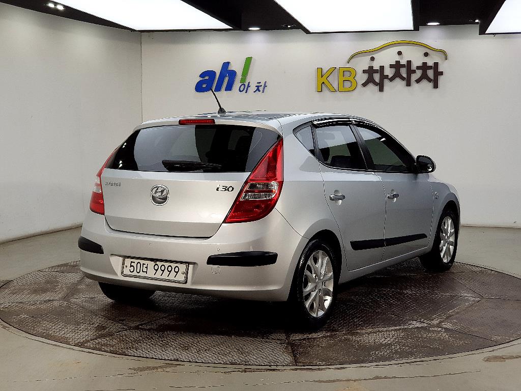 HYUNDAI i30 - Vista 4