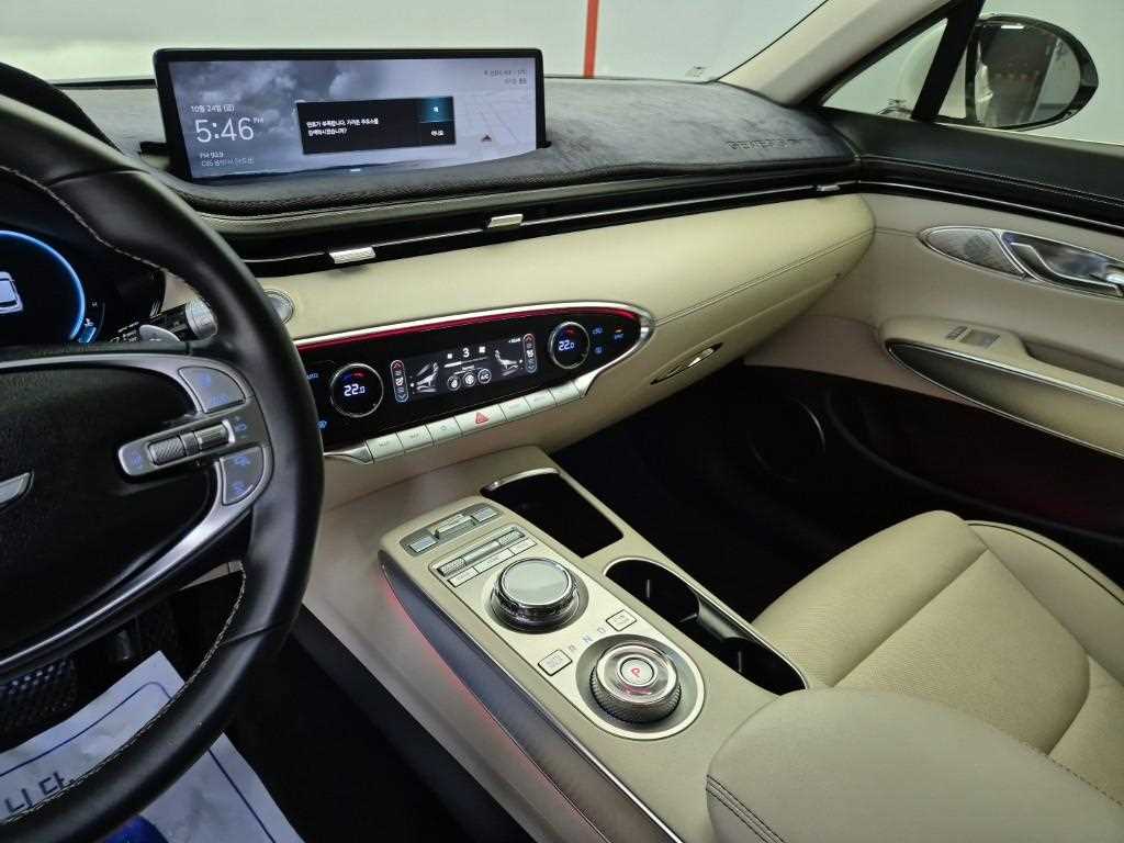 Genesis GV70 - Vista 10