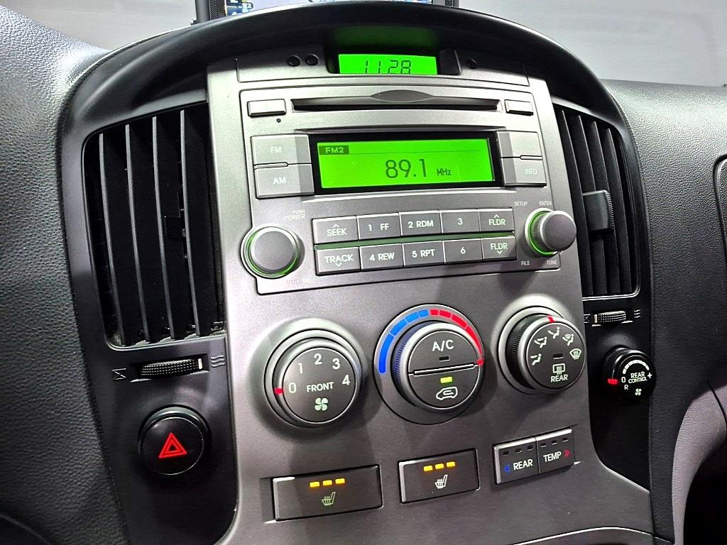 HYUNDAI Starex - Vista 12