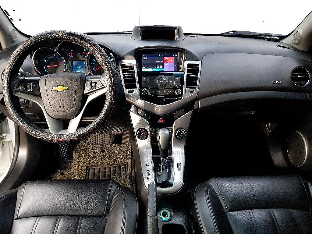 Chevrolet Cruise - Vista 5