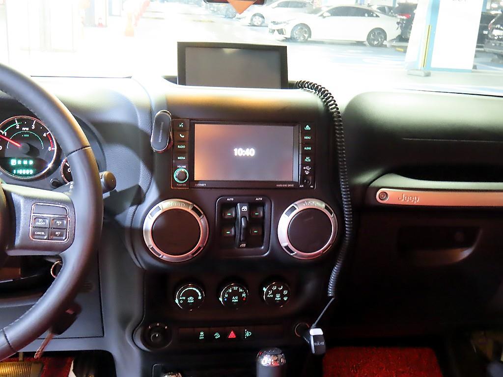 Jeep Wrangler - Vista 11