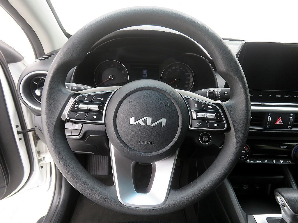 KIA K3 - Vista 8