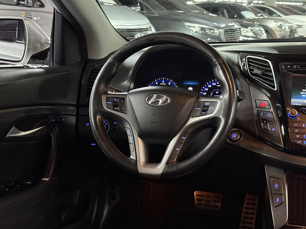 HYUNDAI i40 - Vista 9