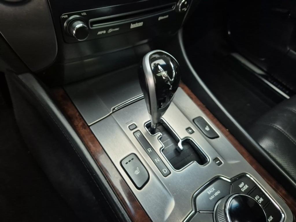 HYUNDAI Equus - Vista 7