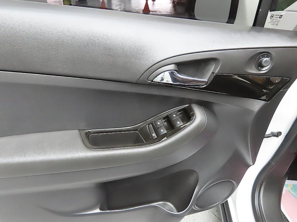 Chevrolet Orlando 2016 Blanco - Importación desde Corea - HF Imports Iquique - Foto 9